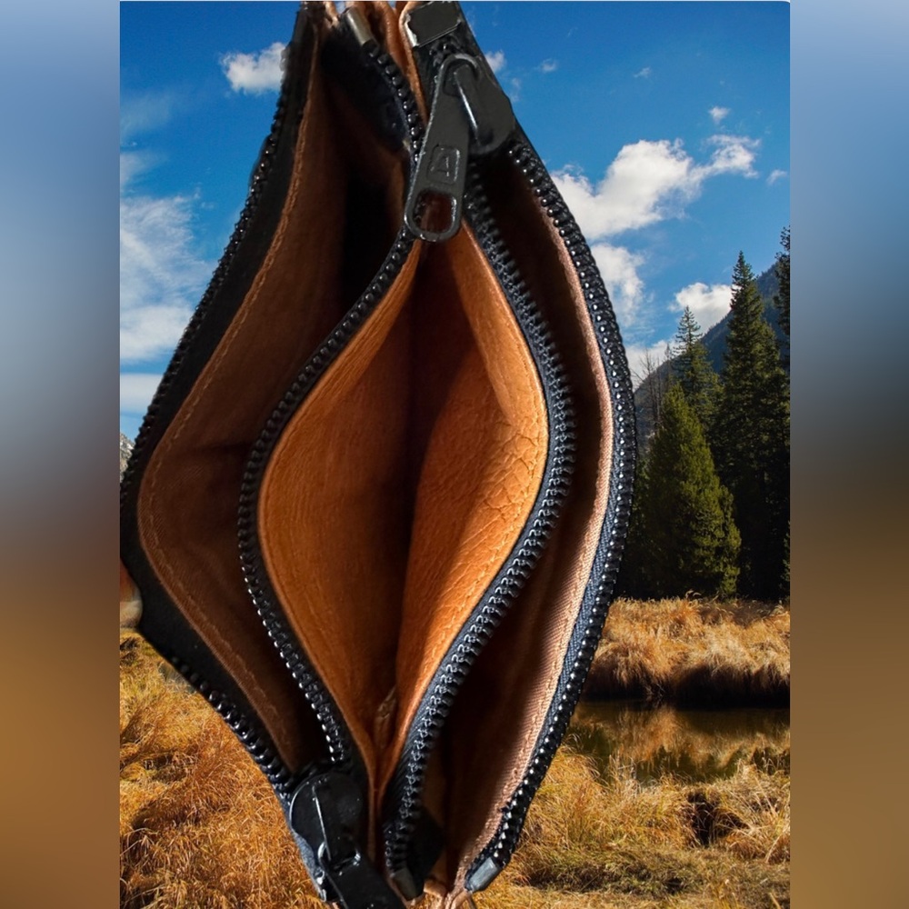 Paeo Lobo Brown Crossbody - Picture 5 of 7